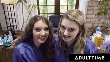 Afspelen Asmr fantasie - lesbische haarstylisten elena koshka en bunny colby neuken voor je neus - pov