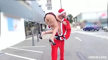 Jouer Mamacitaz - (nikki litte, juan lucho) - une espagnole au gros cul fête Noël avec du sexe en extérieur