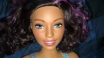 Redare Păpușă Barbie cu părul castaniu