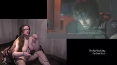 Abspielen Nackt Resident Evil 3 Stream: Tattierte Brünette mit Big Tits & Ass