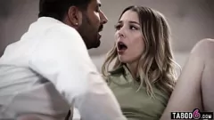 play Petite Teen Lily Larimar's Hardcore Rough Seks ze starszym chłopakiem, odrzucony przez Stepdada
