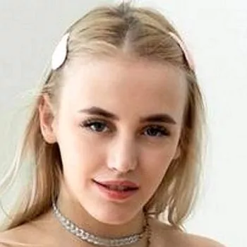 قناة Sara Rich