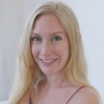 Pornoster Emma Starletto