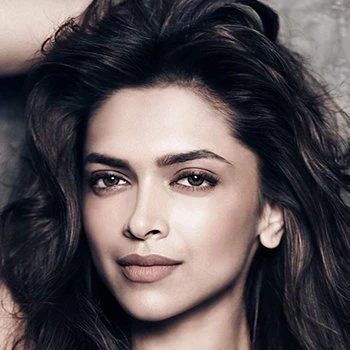 ポルノスター Deepika Padukone